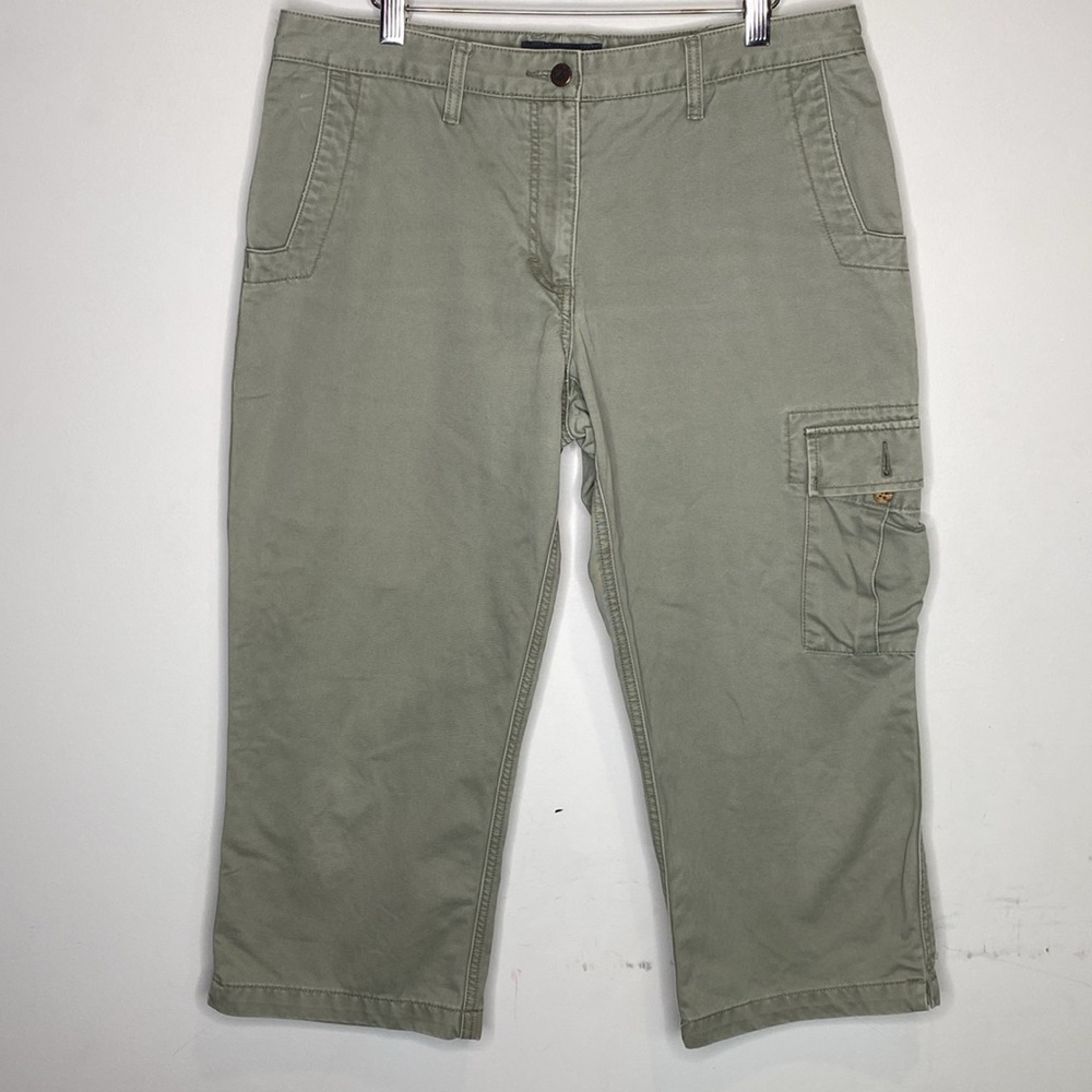 Mountain Khaki Cargo Capri: Size 12